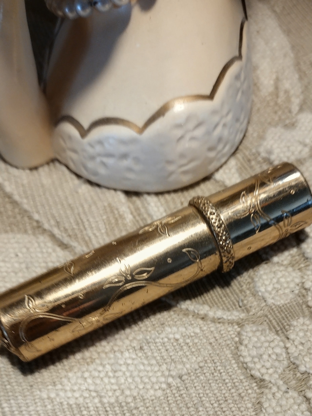 Vintage  501 Revlon Gold Tone Case With Lipstick
